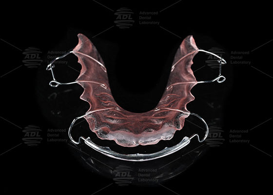 Chiński Laboratorium Stomatologiczne Retainer Hawleya ze Stali Nierdzewnej i Akrylu do Leczenia Ortodontycznego